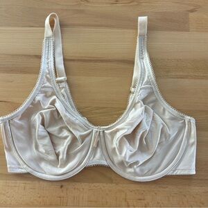 Wacoal bra size 38D cream underwire soft stretch basic beauty seamless neautral